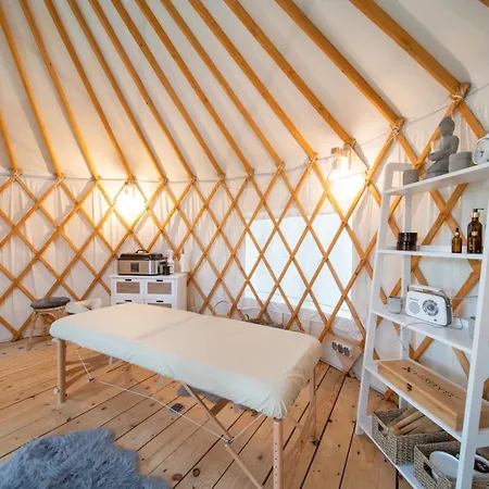 Роскошный шатер Glamping Dolina Zawadka (Bieszczady)