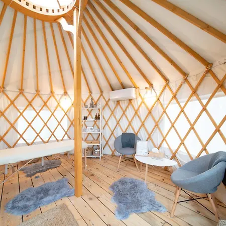 Glamping Dolina Zawadka (Bieszczady)